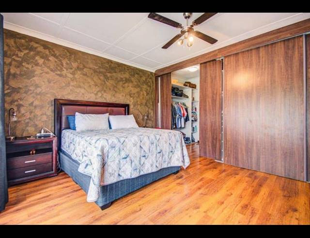 4 BEDROOM HOUSE FOR SALE IN PARKDENE